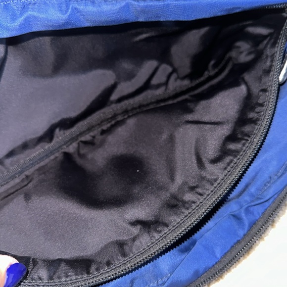 PRADA Re-Nylon and Saffiano leather belt bag NAVY - Picture 13 of 17